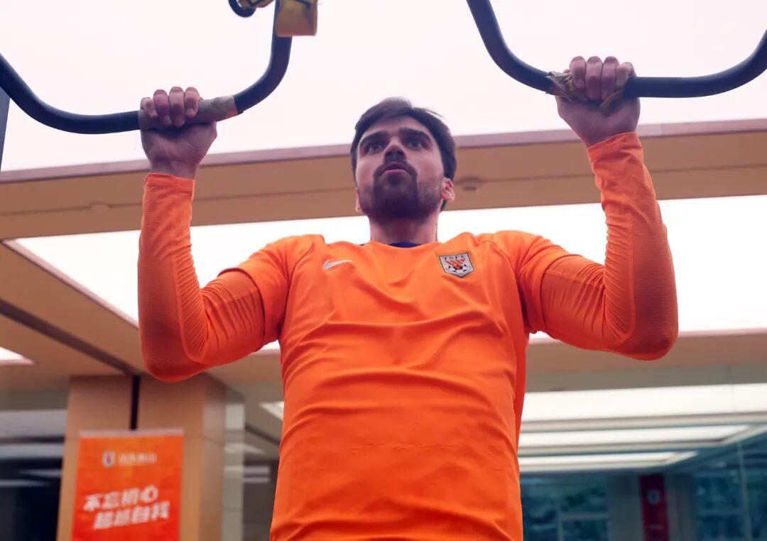 韩鹏在指挥, 言是一场硬, cn